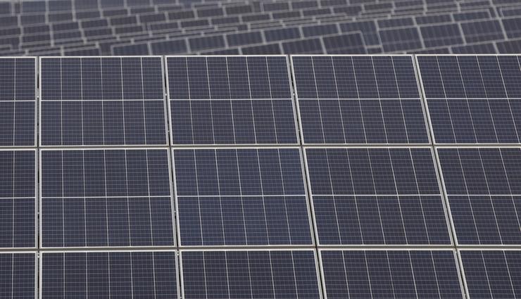 Arquivo - Paneis solares da planta Andévalo de Iberdrola, primeiro proxecto fotovoltaico da compañía en Andalucía. En Poboa de Guzmán (Huelva, Andalucía, España), a 30 de setembro de 2020.. María José López - Europa Press - Arquivo 