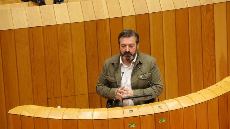 O deputado nacionalista Luís Bará no Parlamento de Galicia. BNG