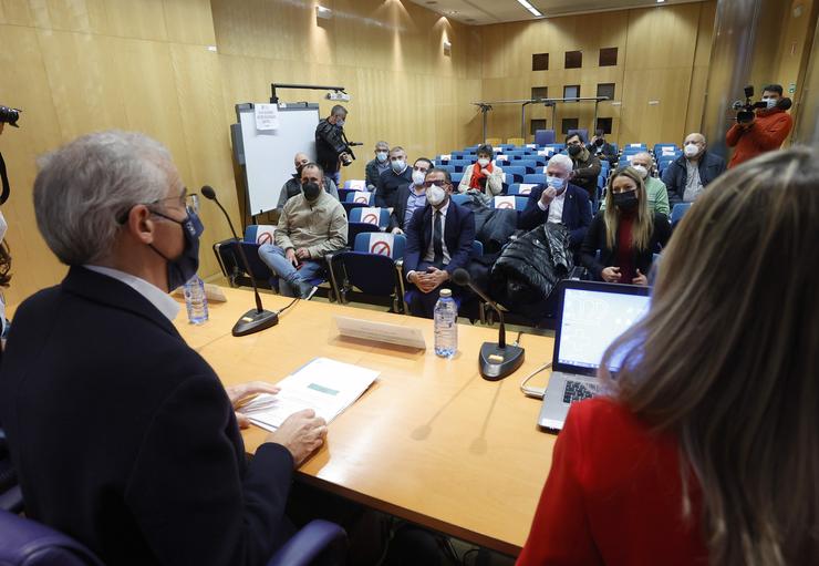 O vicepresidente económico e conselleiro de Economía, Empresa e Innovación, Francisco Conde, reuniuse este venres en Ferrol con varios dos rexedores dos concellos afectados polo peche da central das Pontes / Xunta de Galicia.