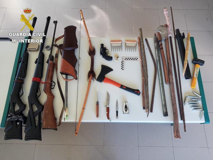 Armas incautadas ao detido. GARDA CIVIL / Europa Press