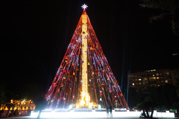 Arquivo - Aceso da gran árbore de Nadal de Murcia. JAVI CARRIÓN / EUROPA PRESS - Arquivo / Europa Press