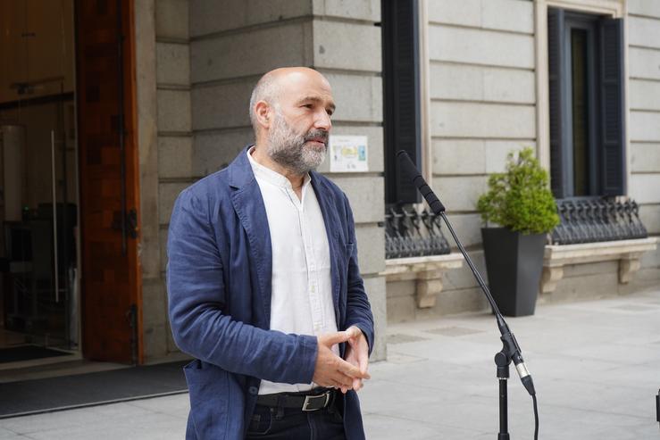 Néstor Rego, duputado do BNG, facendo declaracións 