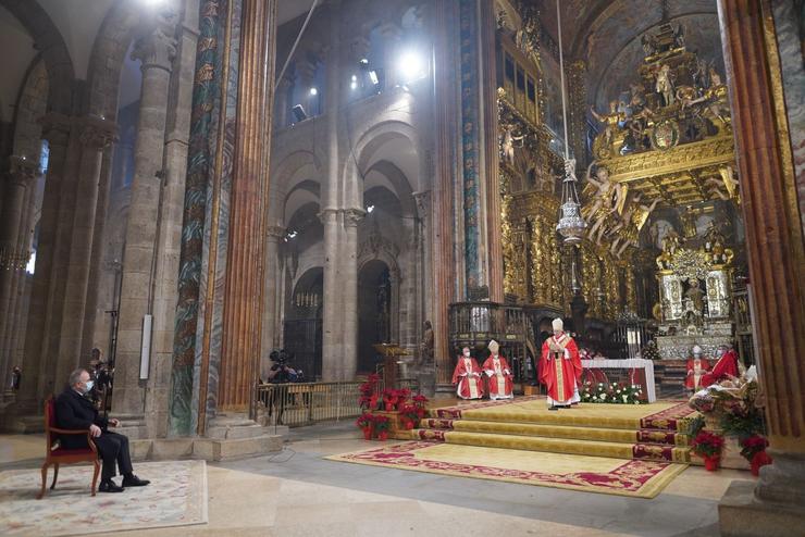Cerimonia da Translación do Apóstolo na Catedral de Santiago do ano 2021, co alcalde de Santiago, Xosé Sánchez Bugallo, como delegado rexio. CATEDRAL DE SANTIAGO / Europa Press