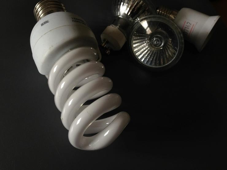 Arquivo - Imaxe de arquivo de lámpadas. EUROPA PRESS - Arquivo 