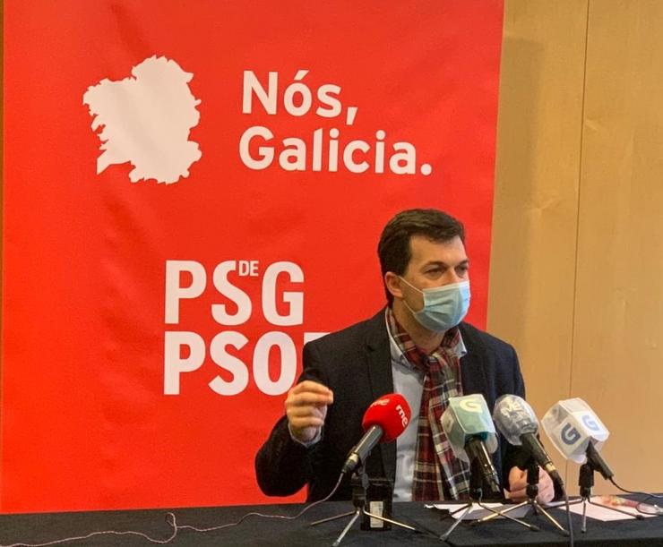 O secretario xeral do PSdeG, Gonzalo Caballero, nun encontro informativo cos medios. PSDEG