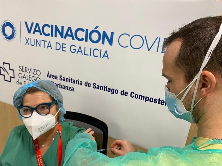 Vacinación contra a covid-19 na área sanitaria de Santiago e Barbanza / Sergas.