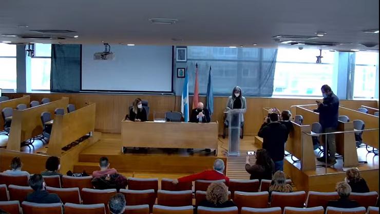 Pleno para a elección da nova alcaldesa de Cangas (Pontevedra), Vitoria Portas, de Alternativa Canguesa de Esquerdas (ACE).. CONCELLO DE CANGAS