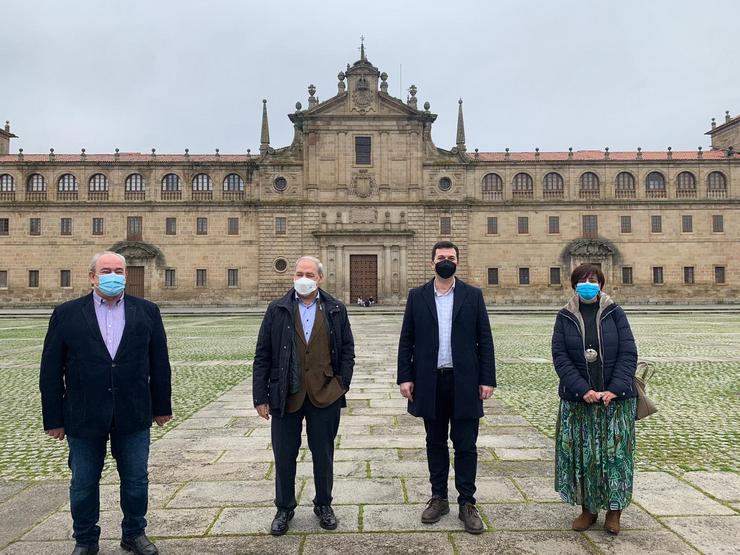 O secretario xeral do PSdeG, Gonzalo Caballero, visita Monforte de Lemos xunto co seu alcalde, José Tomé. PSDEG 