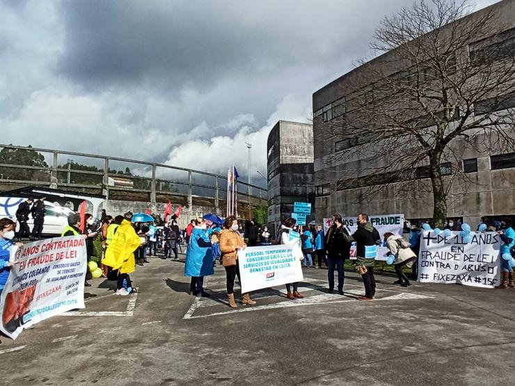 Traballadoras do Consorcio de Benestar en folga apelan á Xunta a negociar a estabilización dos seus postos / Europa Press