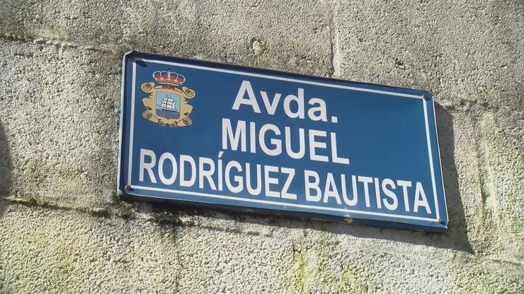 Avenida Miguel Rodríguez Bautista, recoñecido franquista de Ribeira. O BNG pide a retirada do nome desta rúa e da simboloxía franquista / Youtube