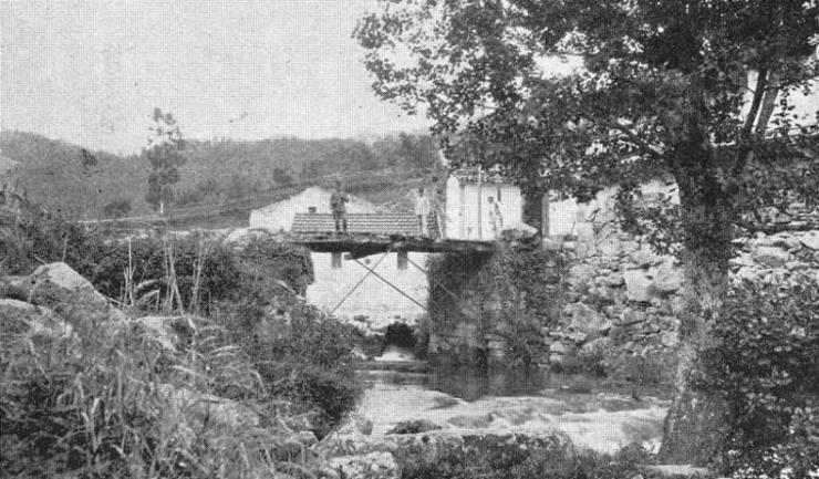 A ponte internacional de Ponte Barxas fotografiada desde a beira galega en 1924/ J. Solá - Vía lethes