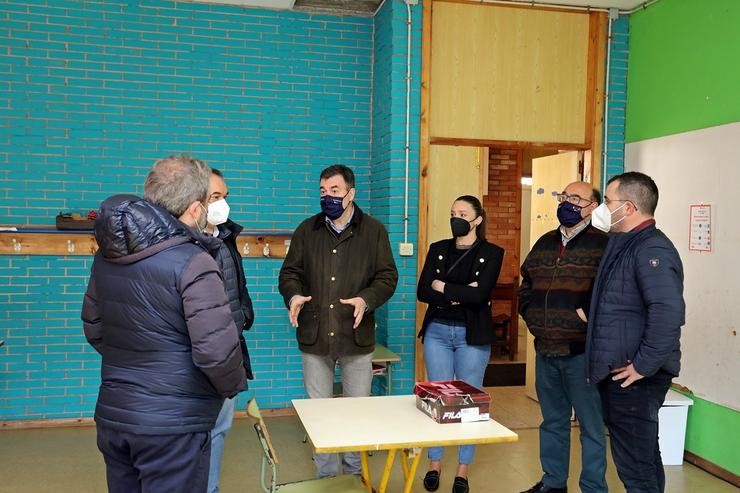 O conselleiro de Cultura, Educación e Universidade, Román Rodríguez, visita o CEIP Xoaquín Loriga de Lalín (Pontevedra).. XUNTA / Europa Press