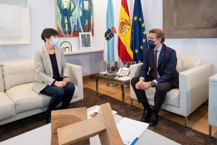 O presidente da Xunta, Alberto Núñez Feijóo, reúnese coa portavoz nacional do BNG e líder da oposición, Ana Pontón.. XUNTA / Europa Press
