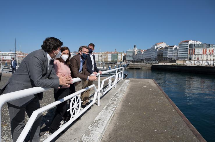 O presidente do Porto da Coruña, Martín Fernández Prado, a alcaldesa da Coruña, Inés Rey, o presidente da Xunta, Alberto Núñez Feijóo, e o delegado da Xunta na Coruña, Gonzalo Trenor, na apertura do peirao de transatlánticos da Coruña 
