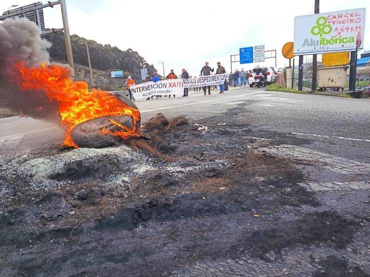 Traballadores de Alu Ibérica na Coruña secundan unha nova protesta 