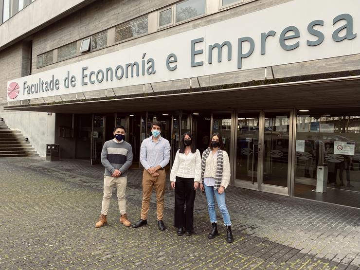 Alumnos da UDC que representarán a Galicia na Global Management Challenge 