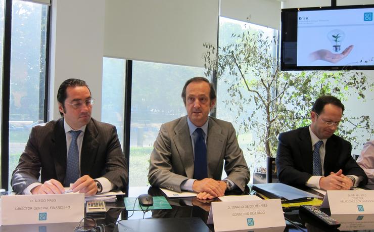 De esquerda a dereita: o director xeral de Finanzas de Ence, Diego Maus; o conselleiro delegado de Ence, Ignacio de Colmenares, e o director de relacións cos investidores, Rafael Rico / Europa Press.