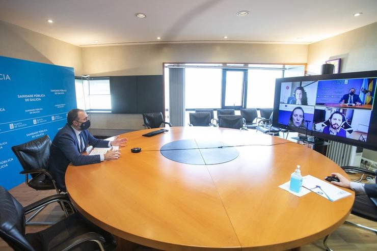 O conselleiro de Sanidade, Xullo García Comesaña, participa por videoconferencia nunha reunión sobre o impacto da intelixencia artificial no sector da saúde.. CONCHI PAZ/XUNTA / Europa Press