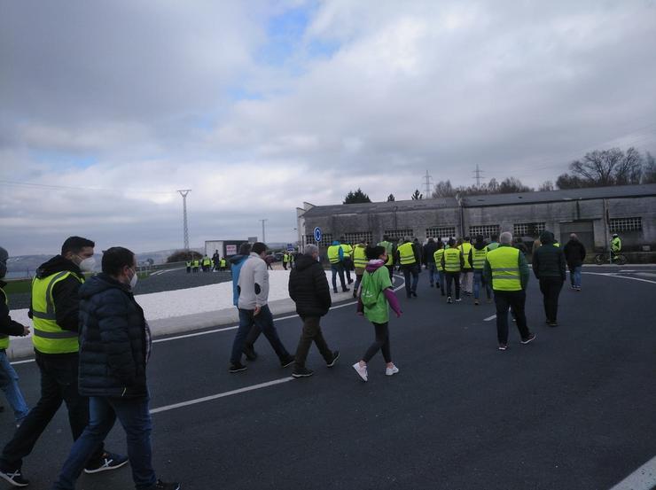 Camioneiros e cidadáns maniféstanse polas Pontes (A Coruña) para demandar unha transición xusta. / Europa Press
