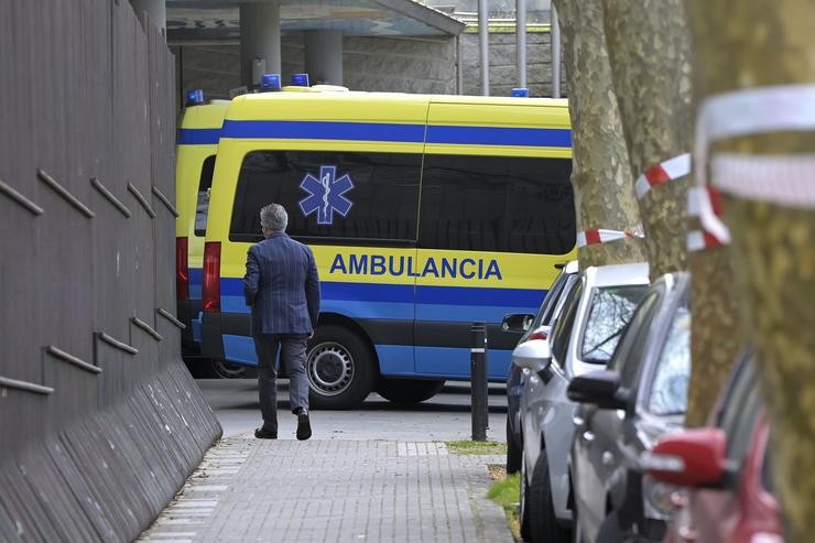 Inmediacións do Hospital Marítimo de Oza, na Coruña, Galicia (España), a 24 de marzo de 2021. Galicia renova hoxe, do mesmo xeito que o resto das comunidades españolas, a vacinación con AstraZeneca, e farao 'onde se parou', en colectivos específicos. M. Dylan - Europa Press 