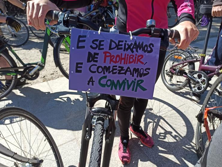 Protestas de ciclistas en Santiago en contra da nova ordenanza de tráfico / Europa Press