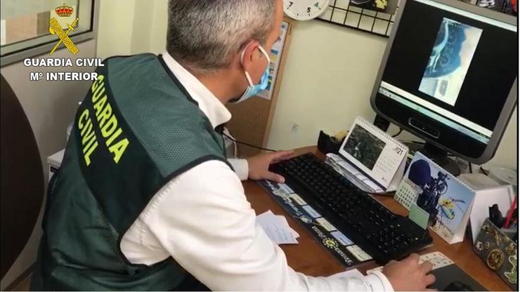 A Garda Civil investiga a un veciño de Carballo (A Coruña) por condución temeraria tras difundir un vídeo no que circulaba a 200 km/h.. GARDA CIVIL / Europa Press