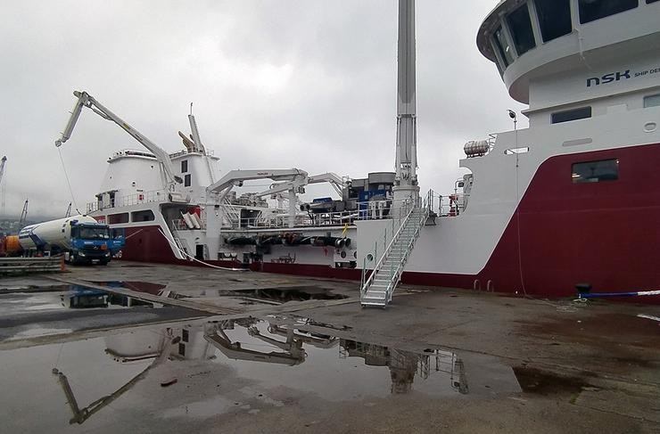 O Porto de Ferrol acolle por primeira vez unha operación de subministración de gas natural licuado a un cargueiro de peixe vivo.. AUTORIDADE PORTUARIA DE FERROL 
