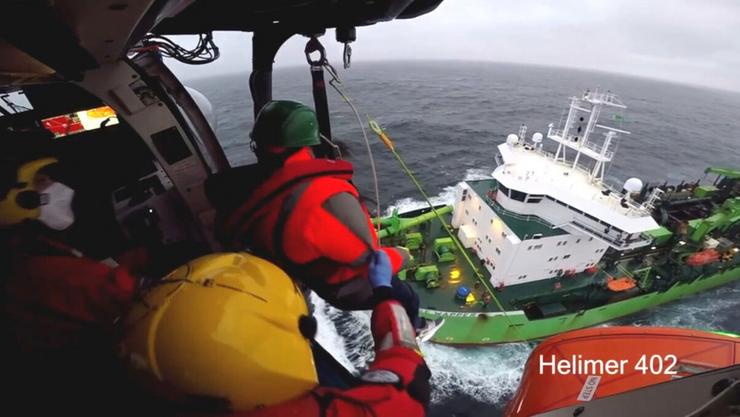 Un tripulante enfermo evacuado do barco Large Wapper - News Channel