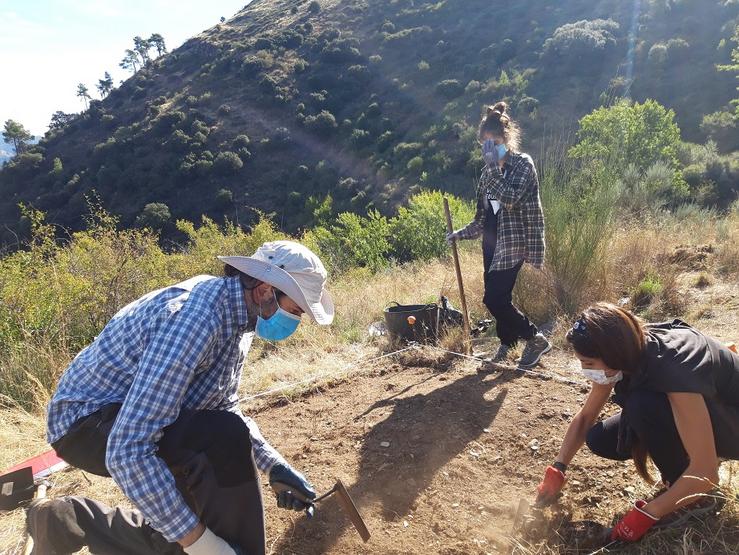 Arqueólogos traballando no xacemento tardorromano de Valencia do Sil
