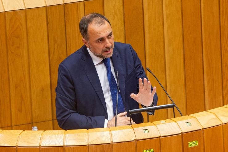 O conselleiro de Sanidade, Xullo García Comesaña, compare no Parlamento. XUNTA / Europa Press