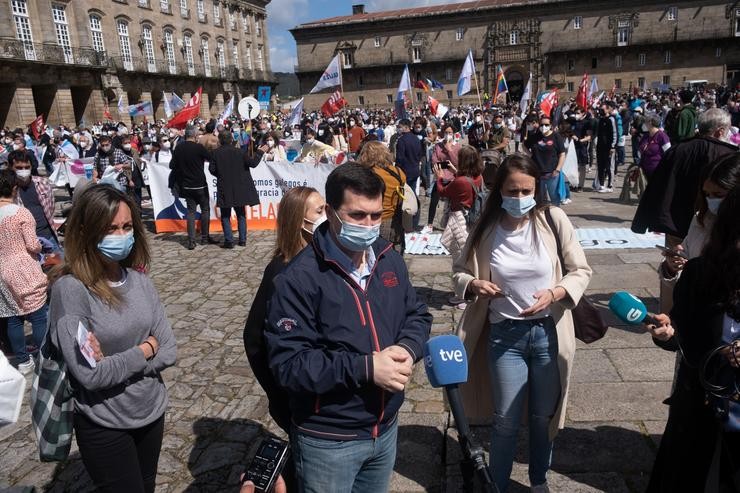 O secretario xeral dos socialistas galegos (PSDG), Gonzalo Caballero ofrece declaracións aos medios durante unha concentración na Praza do Obradoiro, a 17 de maio de 2021, en Santiago de Compostela, A Coruña, Galicia (España). Con motivo de l. César Arxina - Europa Press