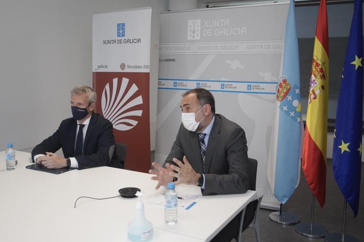 O vicepresidente primeiro da Xunta, Alfonso Rueda, e o conselleiro de Sanidade, Xullo García Comesaña, reúnese coa Delegación do Goberno para coordinar as vacinacións masivas. DAVID FREIRE DOMINGUEZ