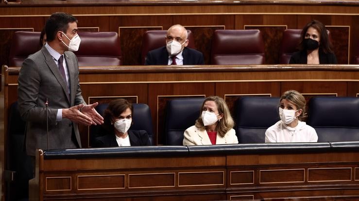 O presidente do Goberno, Pedro Sánchez, intervén durante unha sesión de control ao Goberno, a 14 de abril de 2021, no Congreso dos Deputados, Madrid, (España). Durante o pleno, o Goberno dará conta dos datos e xestións realizadas durant. EUROPA PRESS