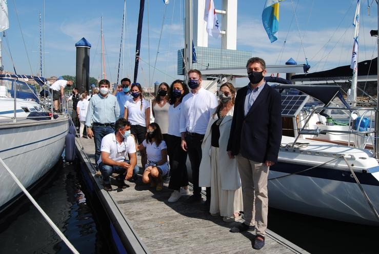 Chega á Coruña a expedición que realiza a travesía Navega ou Camiño. NAVEGA Ou CAMIÑO 