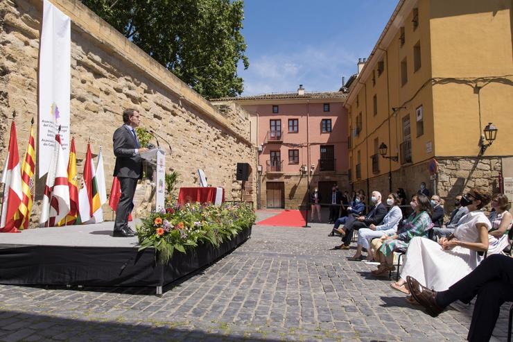 O presidente da Xunta de Galicia, Alberto Núñez Feijoó nun acto en Logroño do Camiño de Santiago. SHOW FOTOGRAFA-EUROPA PRESS 