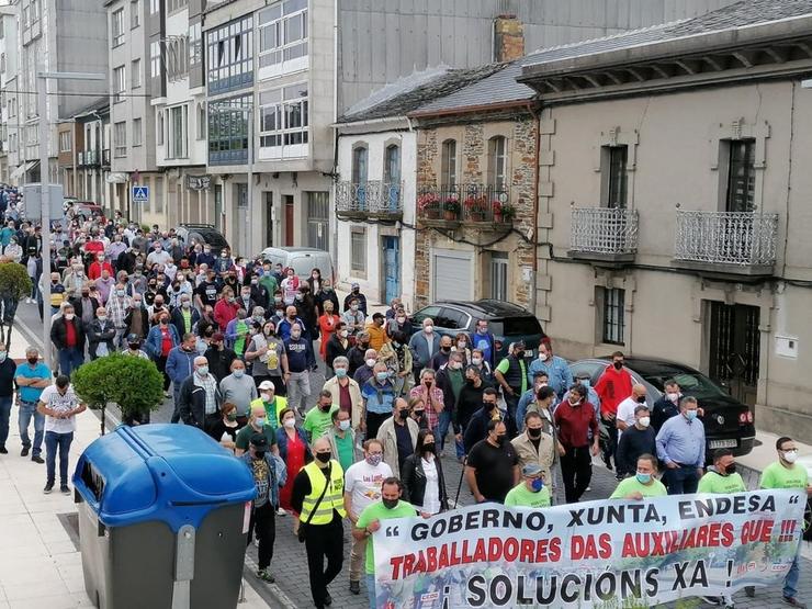 Manifestación nas Pontes en defensa dos postos de traballo na comarca. CCOO / Europa Press