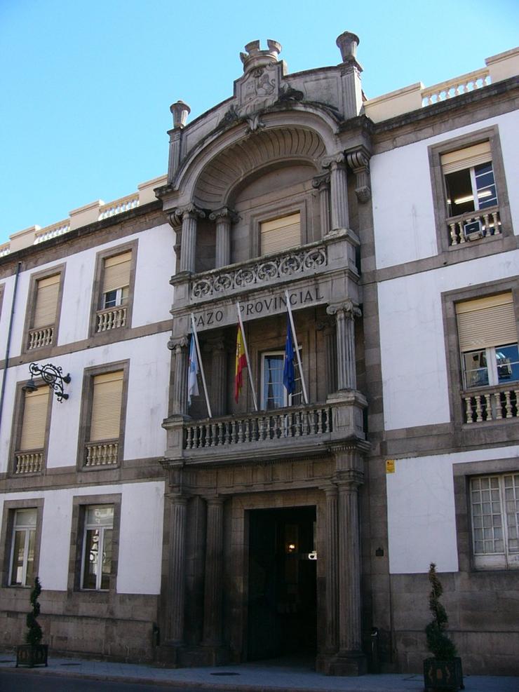 Arquivo - Entrada principal do edificio da Deputación de Ourense. EUROPA PRESS - Arquivo
