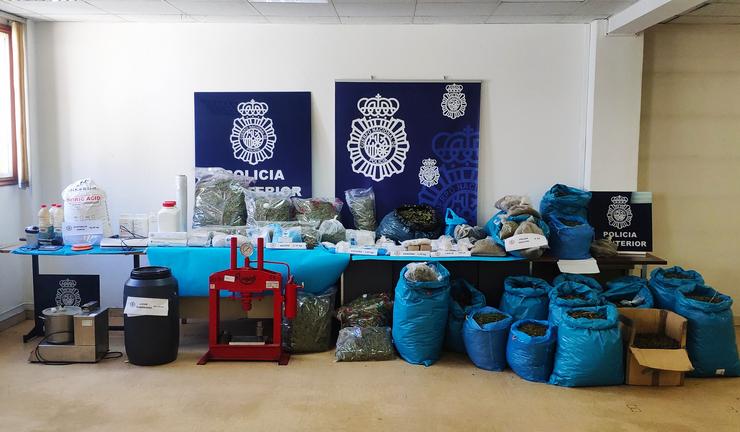 Droga intervida na operación na que se desarticulou un labotorio en Meis (Pontevedra). POLICÍA NACIONAL / Europa Press