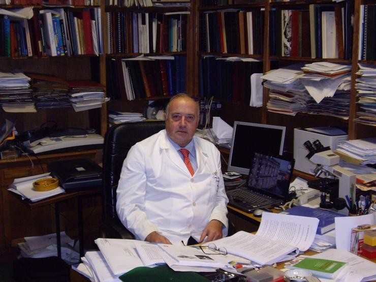 O doutor Javier Jorge Barreiro, ex-xefe do Servizo de Rehabilitación do Hospital Clínico Universitario de Santiago / Azucena - Vía Láctea