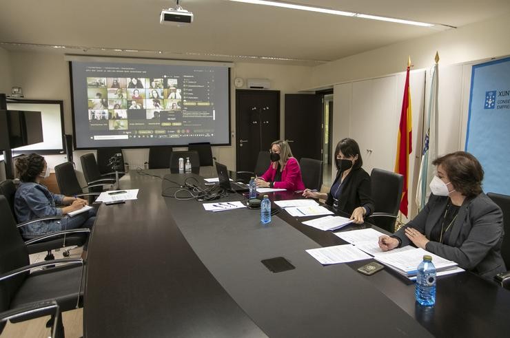 A conselleira de Emprego e Igualdade, María Jesús Lorenzana, preside a reunión do Observatorio LGTBI.. XUNTA / CONCHI PAZ / Europa Press