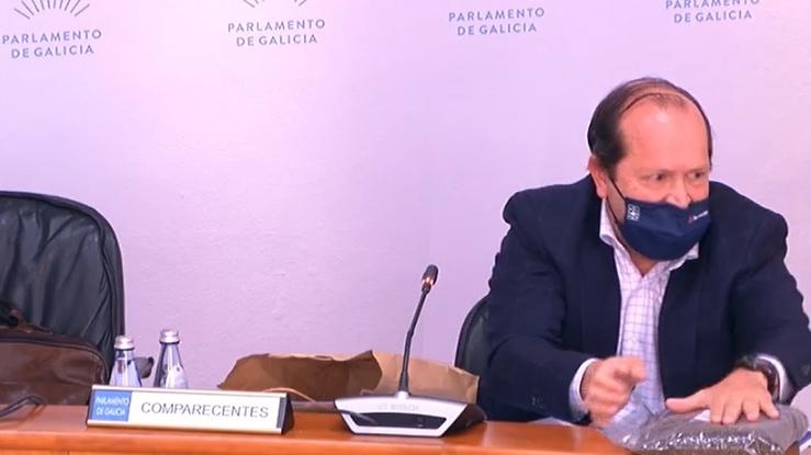 O presidente de Sogama, Javier Domínguez, en comisión parlamentaria. CAPTURA 