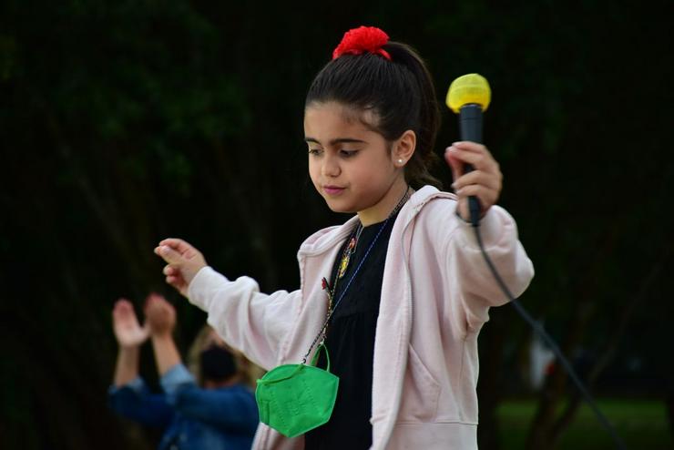 Carmen Cuevas, gañadora da categoría infantil do certame Canta con Ames / Concello de Ames