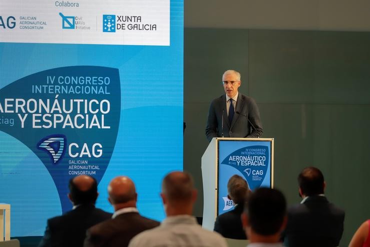 O vicepresidente económico e conselleiro de Economía, Empresa e Innovación, Francisco Conde, durante clausúraa do IV Congreso Aeronáutico e Aeroespacial organizado polo Consorcio Aeronáutico Galego en Vigo.. MVR / Europa Press