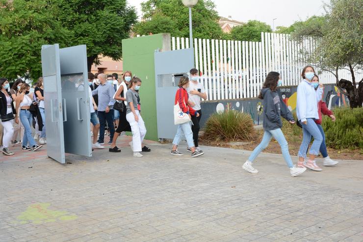Alumnado do curso de Secundaria e Bacharelato de Tomares. AYTO.TOMARES / Europa Press