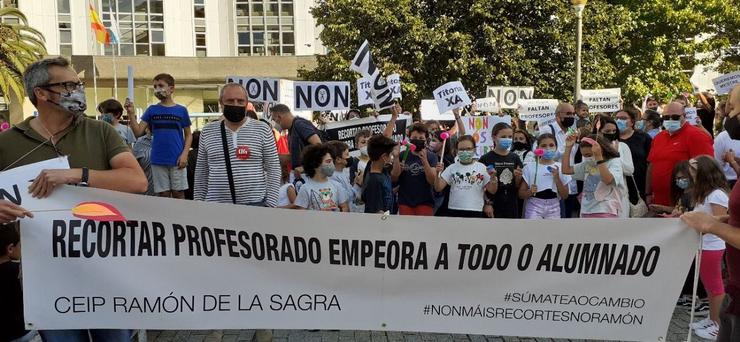 Protesta do CEIP Ramón da Sagra na Coruña. CIG 