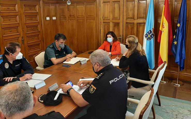 A subdelegada do Goberno na Coruña, María Rivas, preside unha reunión con representantes de forzas e corpos de seguridade da provincia. SUBDELEGACIÓN DO GOBERNO NA Coruña 
