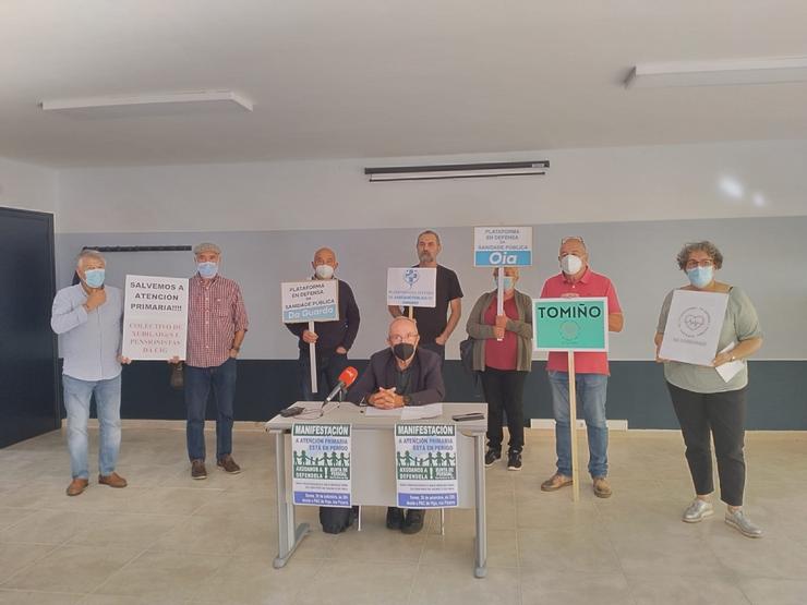 Representantes de plataformas do sur da área de Vigo integradas en SOS Sanidade Pública.. CIG / Europa Press