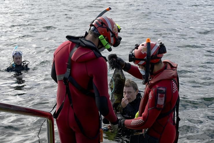 Voluntarios participan na 2º Gran Limpeza de Fondos Mariños, no Festival Mar de Mares 2021 da Coruña