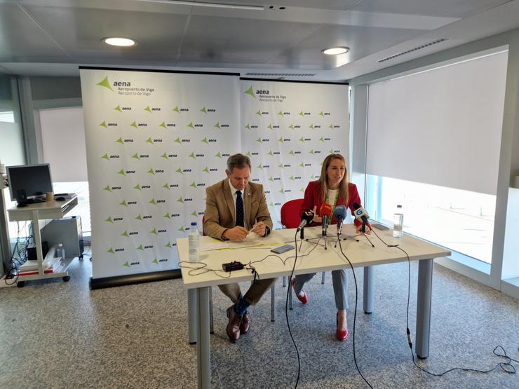José Miñones e Ana Molés este xoves en Peinador / PEDRO DAVILA-EUROPA PRESS