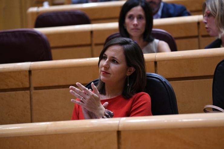 A ministra de Dereitos Sociais e Axenda 2030, Ione Belarra, durante unha sesión de control ao Goberno no Senado 